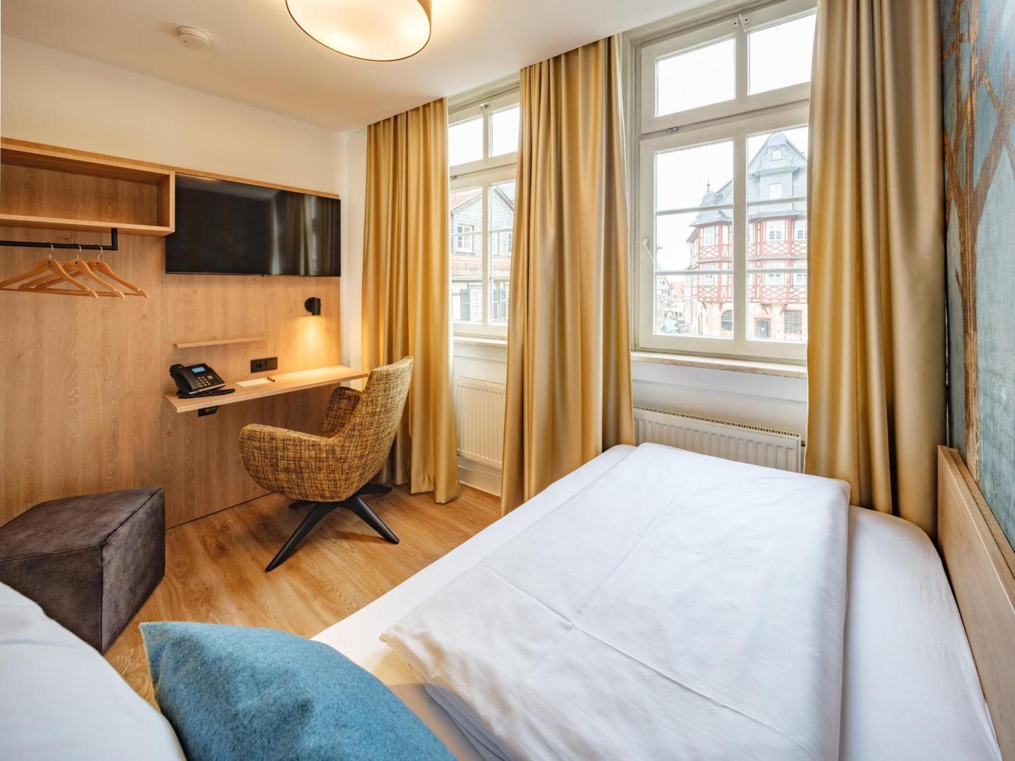 Hotel Restaurant Goldener Engel Heppenheim  외부 사진