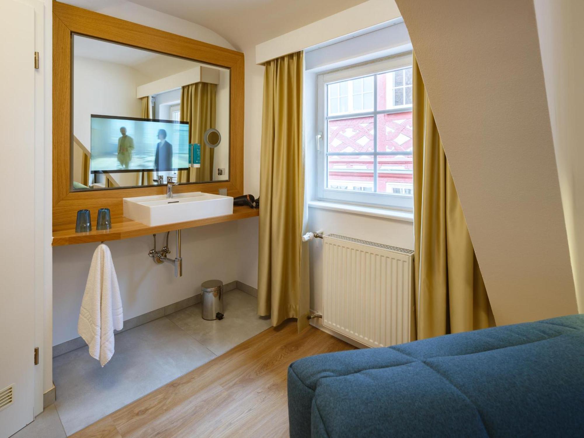 Hotel Restaurant Goldener Engel Heppenheim  외부 사진